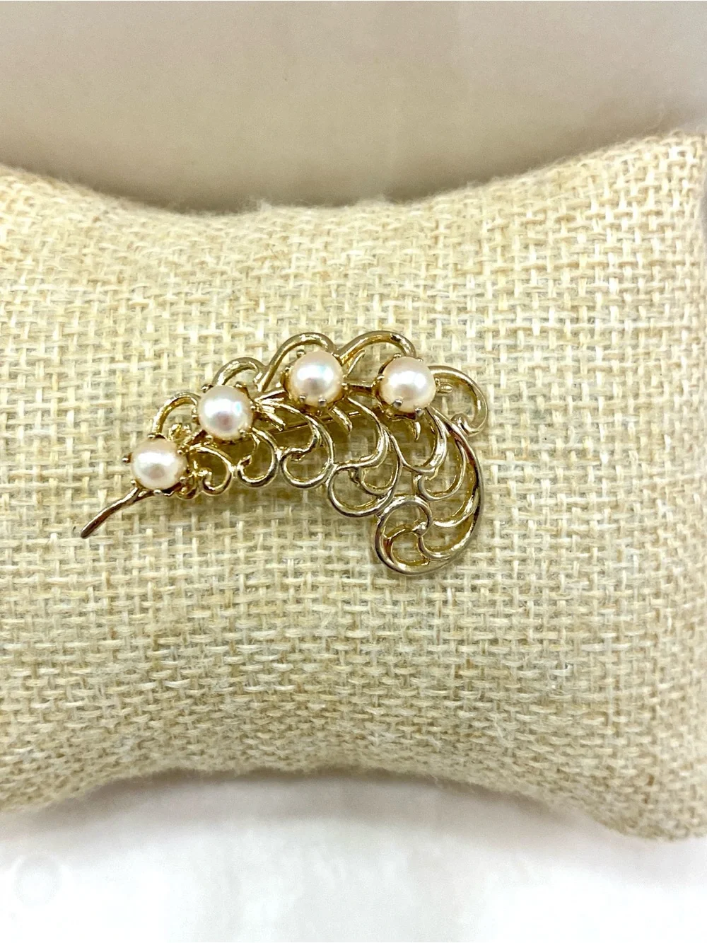 Vintage Gold Pearl Accent Leaf Brooch